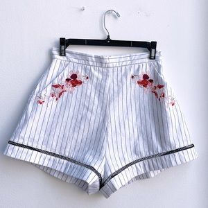 NWOT Latiste by Amy white striped high waisted shorts with flower embroidery